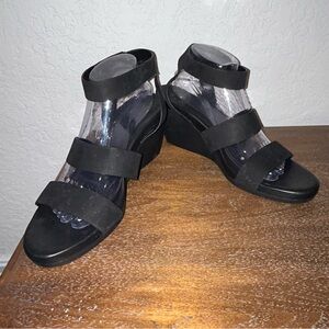 Naturalizer IGNITE Self-Attached Ankle Strap Wedge Sandal Shoes